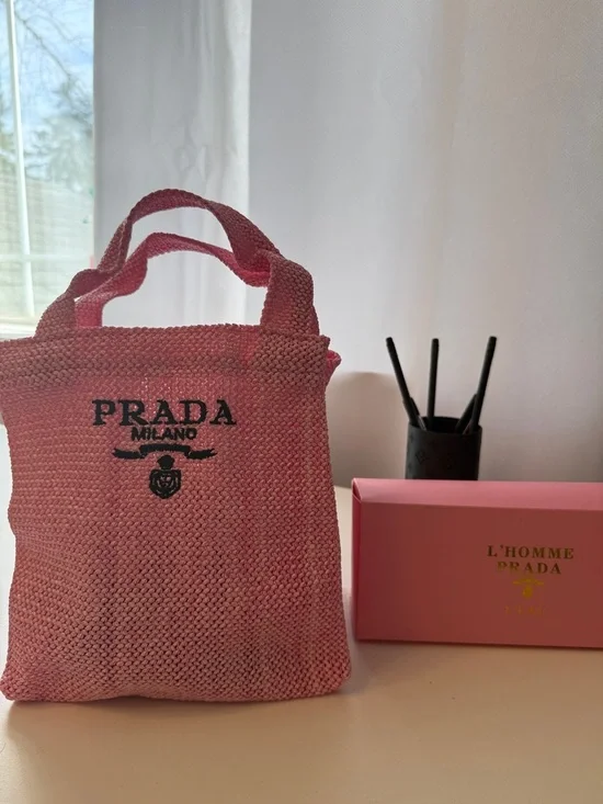 Exclusive Prada Pink Raffia Mini Tote with Black Logo - Picture 2 of 7